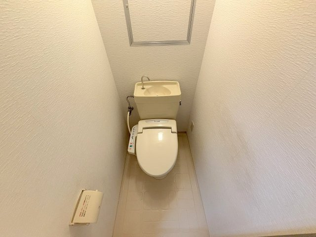 新大阪グランドハイツ1号棟のトイレ