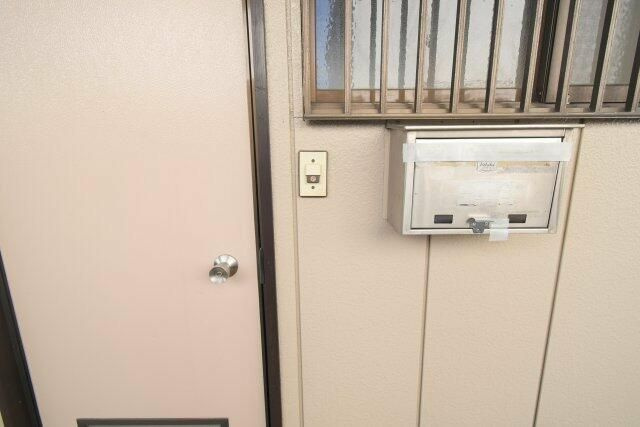 ユタカハイツの玄関