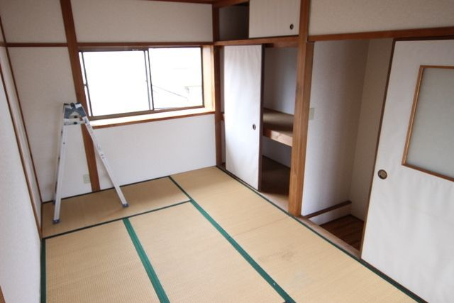 テラスハウス次屋の和室