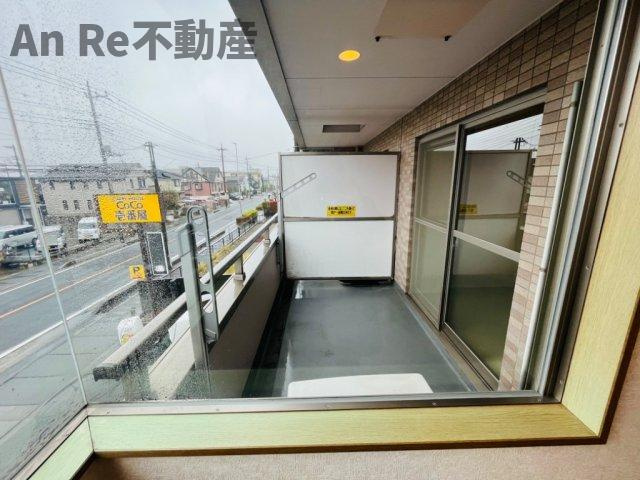 川口市戸塚南２丁目の賃貸マンションのバルコニー