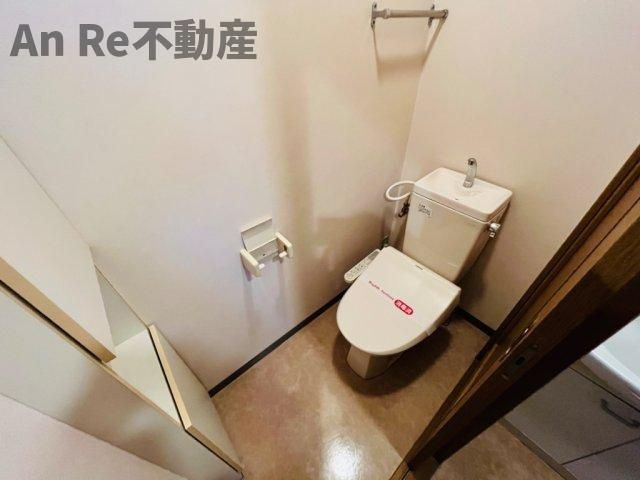 川口市戸塚南２丁目の賃貸マンションのトイレ