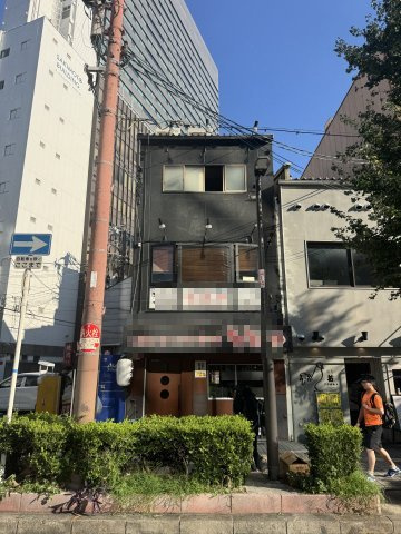 さんさん難波中1棟ビルの外観