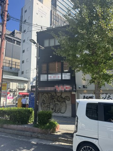 さんさん難波中1棟ビルの外観