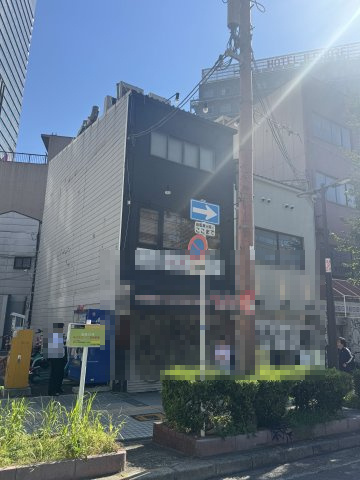 さんさん難波中1棟ビルの外観