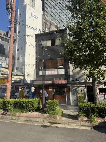 さんさん難波中1棟ビルの外観