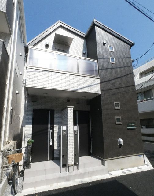メゾン三田綱町の外観