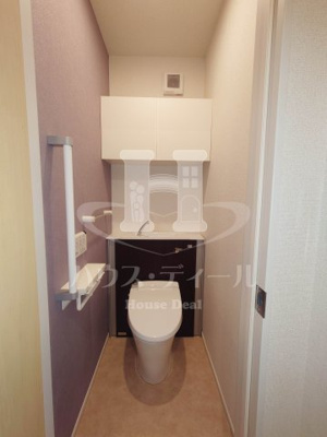 【トイレ】 | シェノン　Ｒ | 落ち着いた色調のトイレです