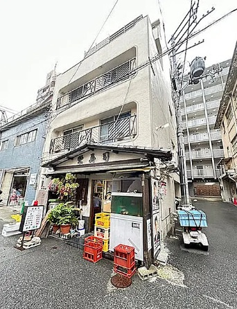アダチマンションの外観