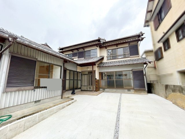 高知市高須2丁目　中古戸建の駐車場