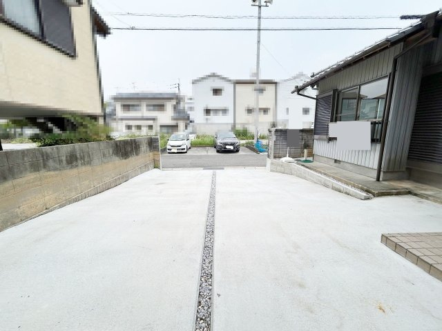 高知市高須2丁目　中古戸建の駐車場