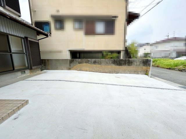 高知市高須2丁目　中古戸建の駐車場