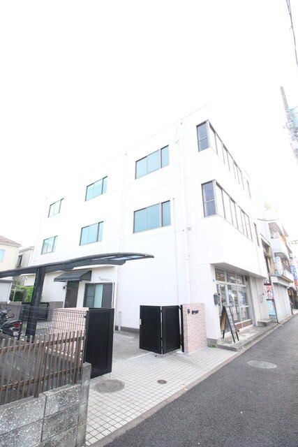 アラキビルの外観