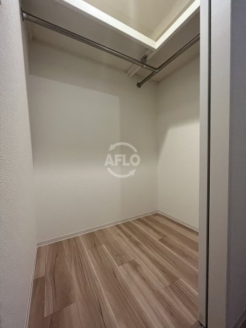 セレニテ堺筋本町リアンの収納|セレニテ堺筋本町リアン　ウォークインクローゼット