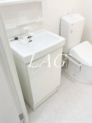 【洗面所】 | ＡＭＦＣ　ＲＥＳＩＤＥＮＣＥ　ＳＨＩＭＯ－ＯＣＨＩＡＩ | 洗面台です。