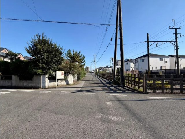野田市山崎　売地　84坪の前面道路含む現地写真
