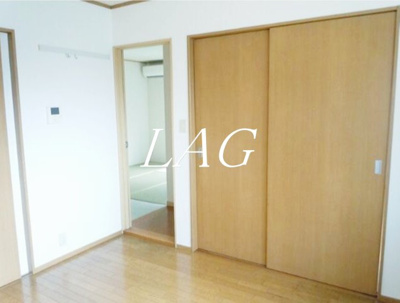 【居間・リビング】 | メゾン岡本 | 洋室のお部屋です。