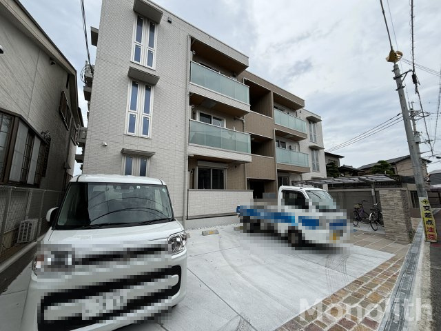 アドアジュールの駐車場