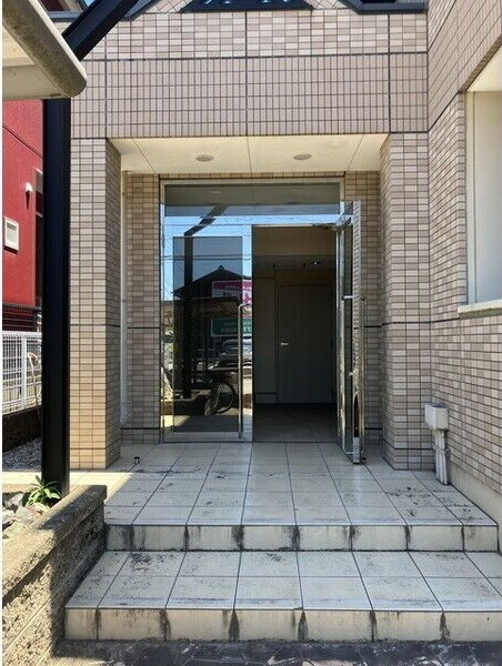 F.ロッシュのエントランス
