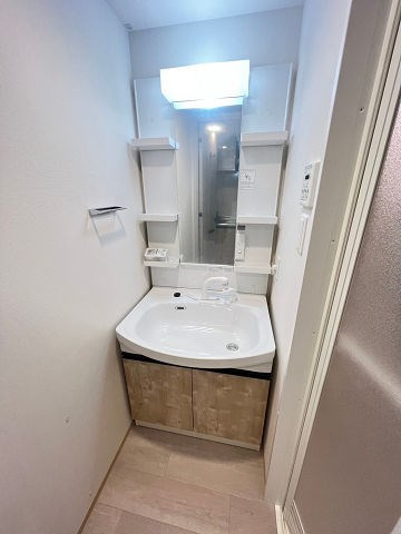 レーヴメゾン出屋敷の洗面所