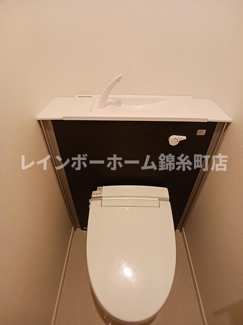 CASA 193のトイレ