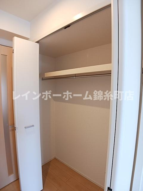 CASA 193の収納
