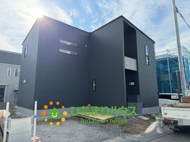 ワイウッドコート古河市上辺見第14期　新築一戸建て　02