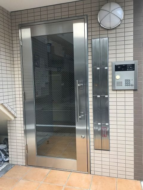 ルミエール白金のエントランス