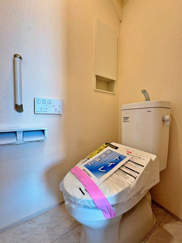 《仲介手数料半額》坂戸市千代田2丁目5期　全5棟　2号棟のトイレ