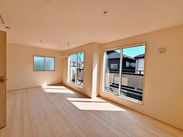 《仲介手数料半額》坂戸市千代田2丁目5期　全5棟　2号棟の洋室|洋室11.12帖※将来2部屋位区切る事の出来るフレキシブルタイプ