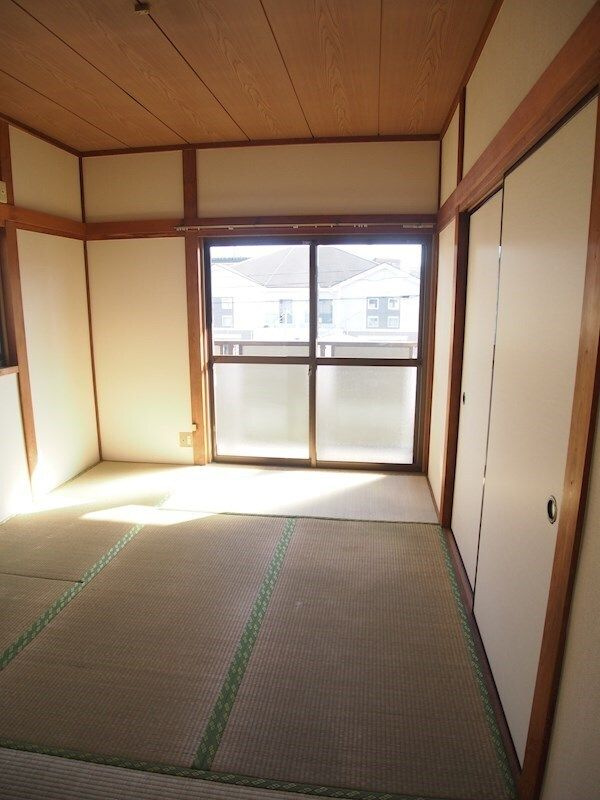 メゾン芝山Bの和室