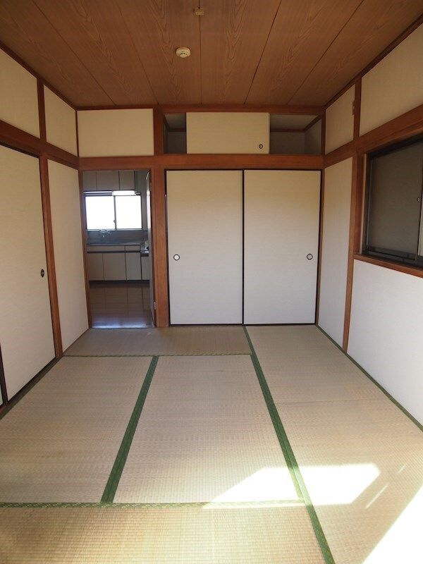 メゾン芝山Bの和室