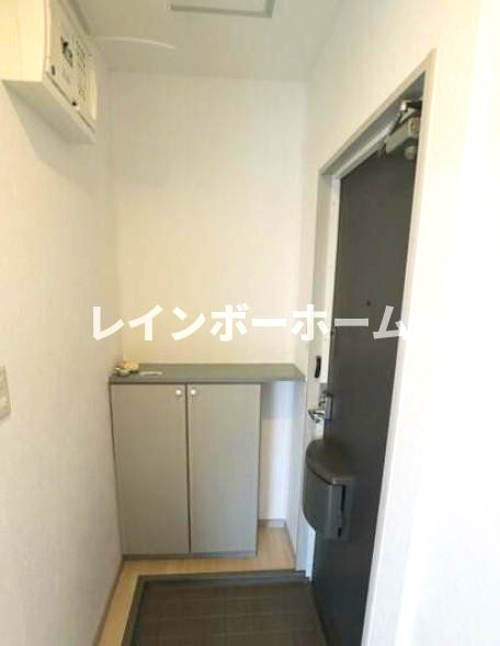 サンビレッジ和光A棟の玄関