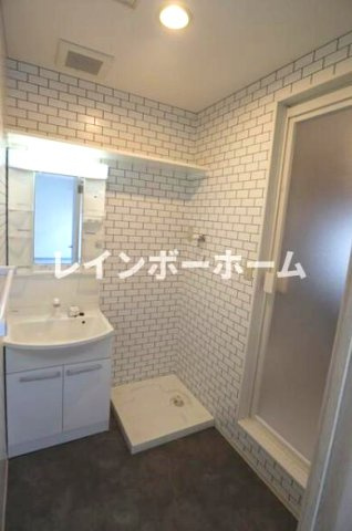 サンビレッジ和光A棟の独立洗面台
