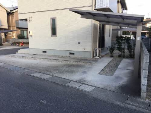 シャーメゾンTOMO　D棟の駐車場