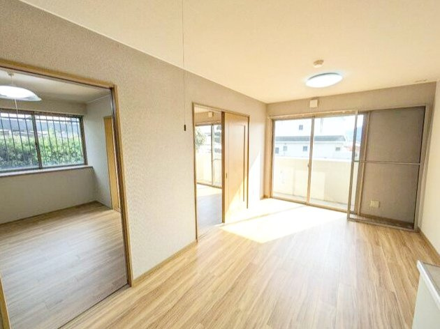 熊本市北区弓削５丁目の賃貸マンションの居間・リビング|ゆったりとしたリビングです