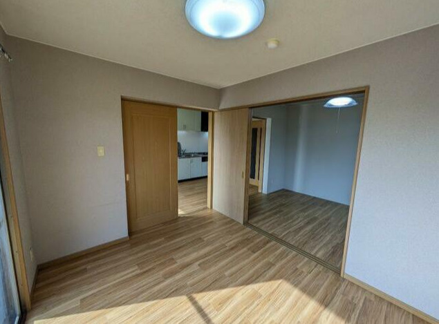 熊本市北区弓削５丁目の賃貸マンションの収納|洋室