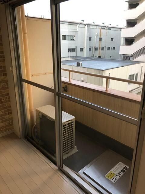 サニー大久保のバルコニー