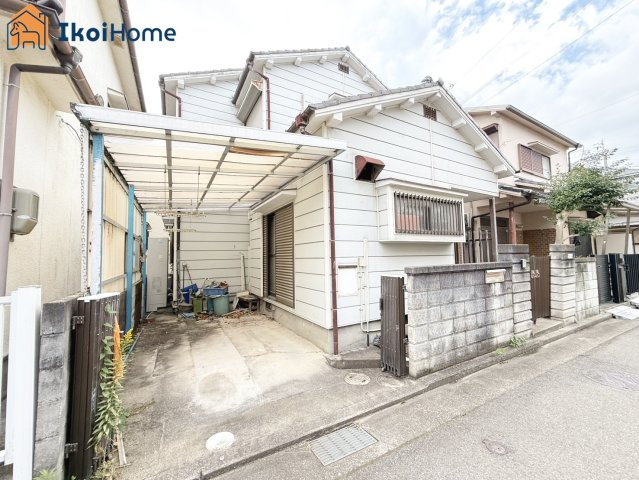 明石市大久保町大窪　中古戸建の駐車場|●年中無休：見学時間9:00～20:00・当日予約可●駐車場は1台になります。屋根付きで雨でも安心