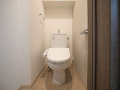 【トイレ】 | エムブイエムエス大阪新加美 | 落ち着いた色調のトイレです