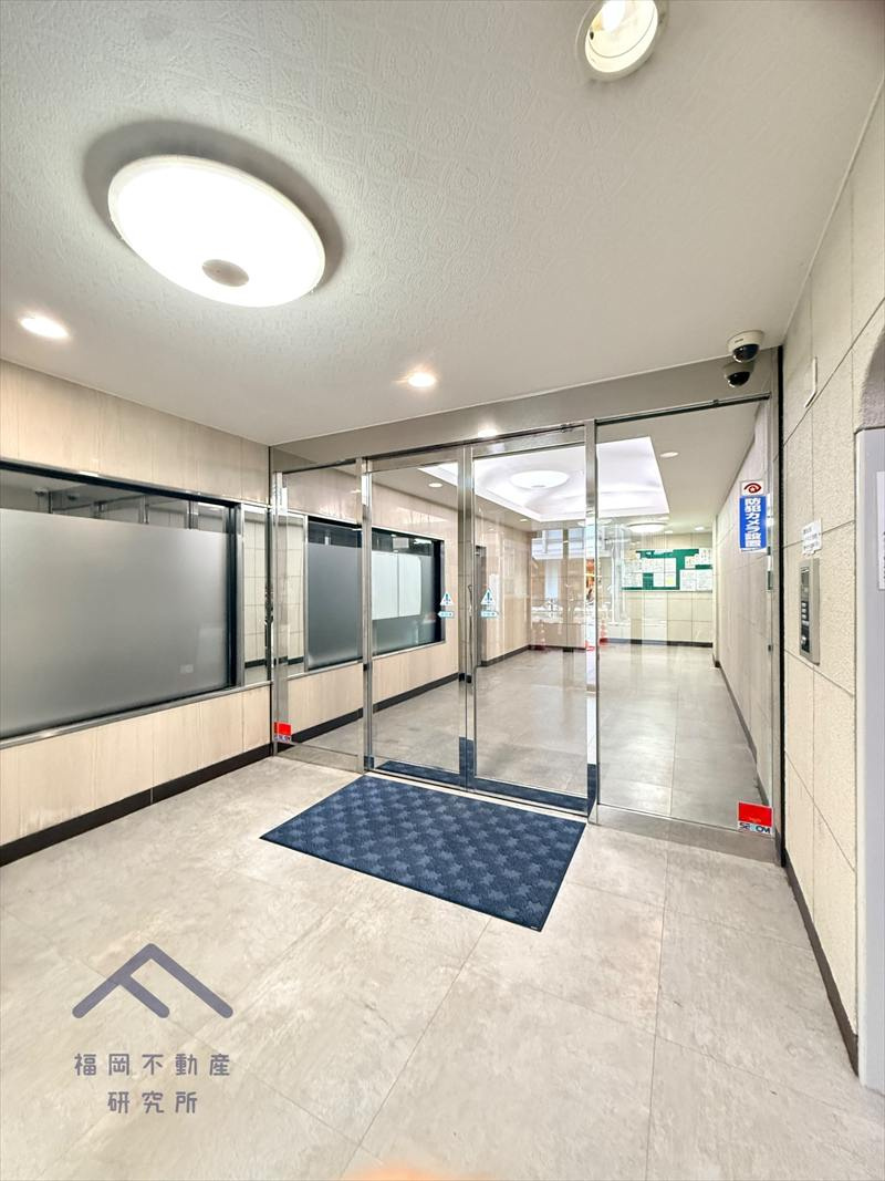 皐月マンション博多のエントランス