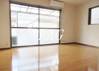 【居間・リビング】 | クレセントフラッツ2 | 洋室のお部屋です。