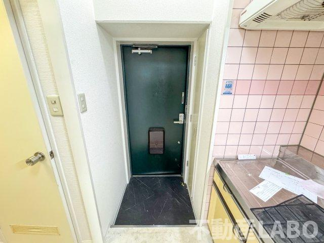 DO九条1の玄関