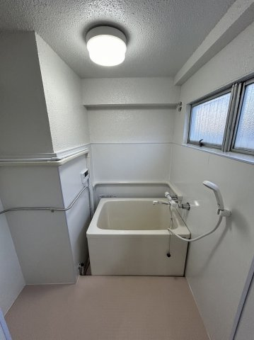 鍛冶田ビルの浴室