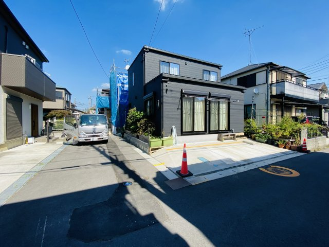 中古戸建　越谷市大泊の前面道路含む現地写真|整形地♪接道幅も広くお車の出し入れもラクラクです♪
（現地2026/10/09撮影）