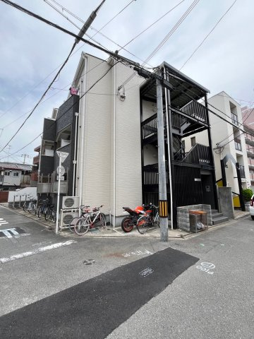 ノイヴェル塚本の外観