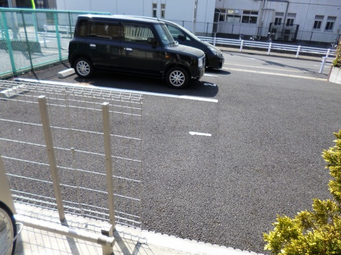 カーサ・ルーチェの駐車場
