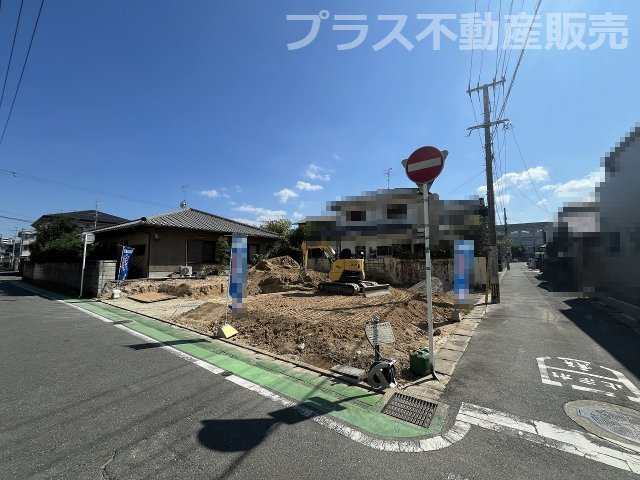 【外観】 | 福岡市早良区飯倉3丁目5期　1号棟（全2棟）【仲介手数料無料・0円】 | 現地写真。プラス不動産販売なら、現場の全ての棟をまとめてご見学頂けます。