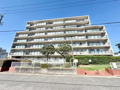 【外観】 | 浅香山南グリーンハイツ | 収納スペースもありますよ♪収納場所に困らず綺麗な室内をたもてますね♪