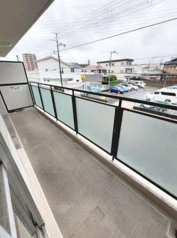 浅香山南グリーンハイツのバルコニー|東面にゆとりあるバルコニーあります！日当たり良好！お洗濯物やお布団を気持ちよく干せそうです♪