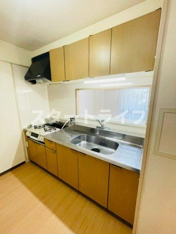 大阪市淀川区東三国５丁目の賃貸マンションのキッチン